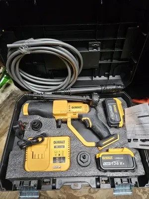 Dewalt 118v Max Cordless Power Cleaner (Model Dcpw550b