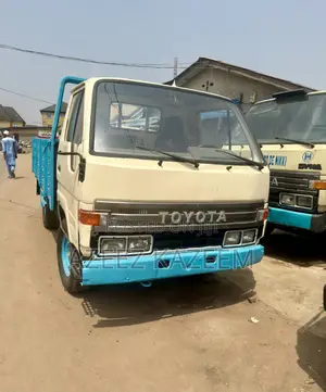 Toyota Dyna 150 Old Model 1998 Registered Truck
