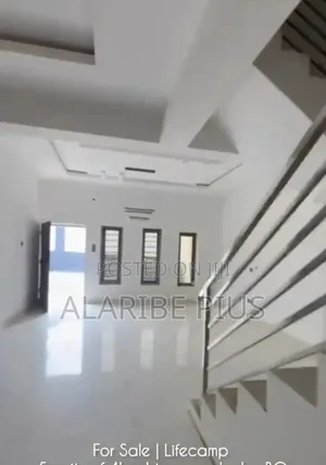 4bdrm Duplex in Estate, Life Camp for sale