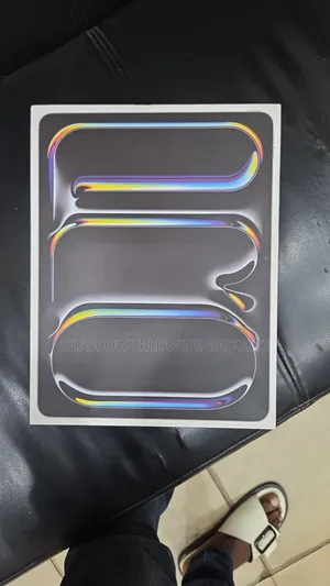 New Apple iPad Pro 13 (2024) 256 GB Silver