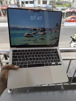 Laptop Apple MacBook Air 2022 M2 8GB Apple M2 SSD 256GB