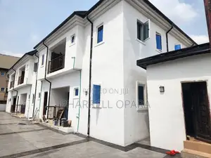 12bdrm Block of Flats in Whitehouse, Owerri for sale