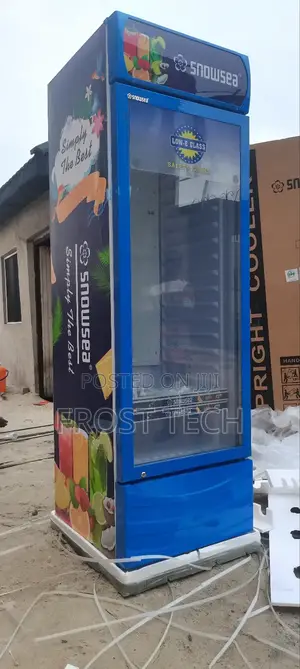 Snowsea 500l Upright Beverage Chiller.