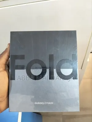 New Samsung Galaxy Z Fold4 512 GB Gold