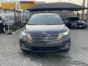 Toyota Venza V6 AWD 2012 Gray