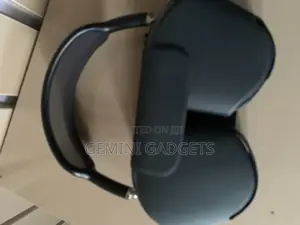 Very Clean Apple Airpod Max 2nd Generation ( Clean and Good Battery )
