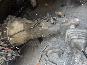 Manual Gearbox 2x2 For Nissan Frontier/Pathfinder  Model 1990-1996