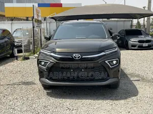 Toyota Urban Cruiser 2024 Red