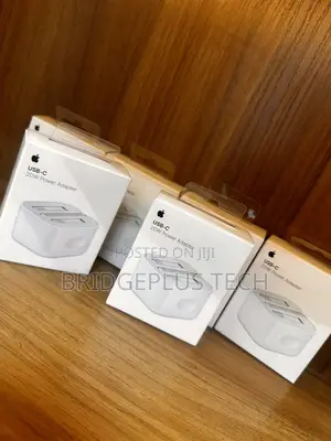 Apple 20w Usb-C Power Adapter (3 Pin)