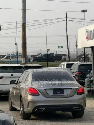 Mercedes-Benz C300 Base C300 AWD 4MATIC Sedan 2019 Gold