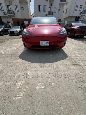 Tesla Model Y 2021 Red