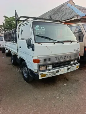 Pure First Body Toyota Dyna 150