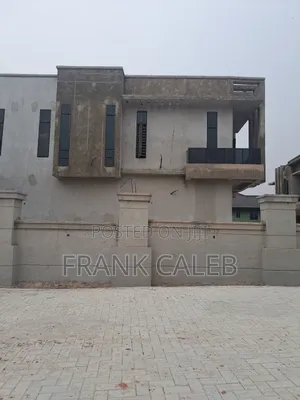 5bdrm Townhouse/Terrace In Desmond, Oshimili South For Sale