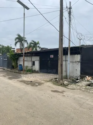 6bdrm Bungalow in Adeniran Ogunsanya for sale