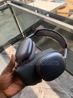 Massively Clean Airpod Max 2 Original ( 100% Good Buy)