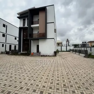 6bdrm Duplex in Mabushi for sale