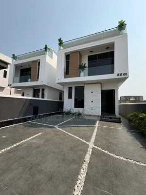 5bdrm Duplex in Lekki Phase 2 for sale