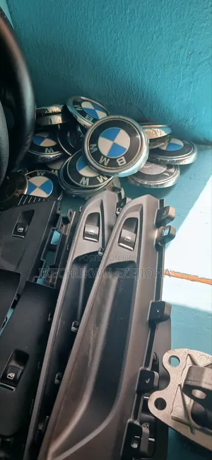 BMW Bonnet Logo 4 All NMW