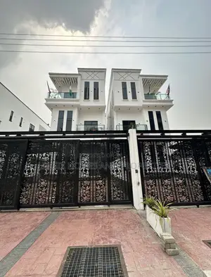 5bdrm Duplex in A Well Secured, Ikate for sale
