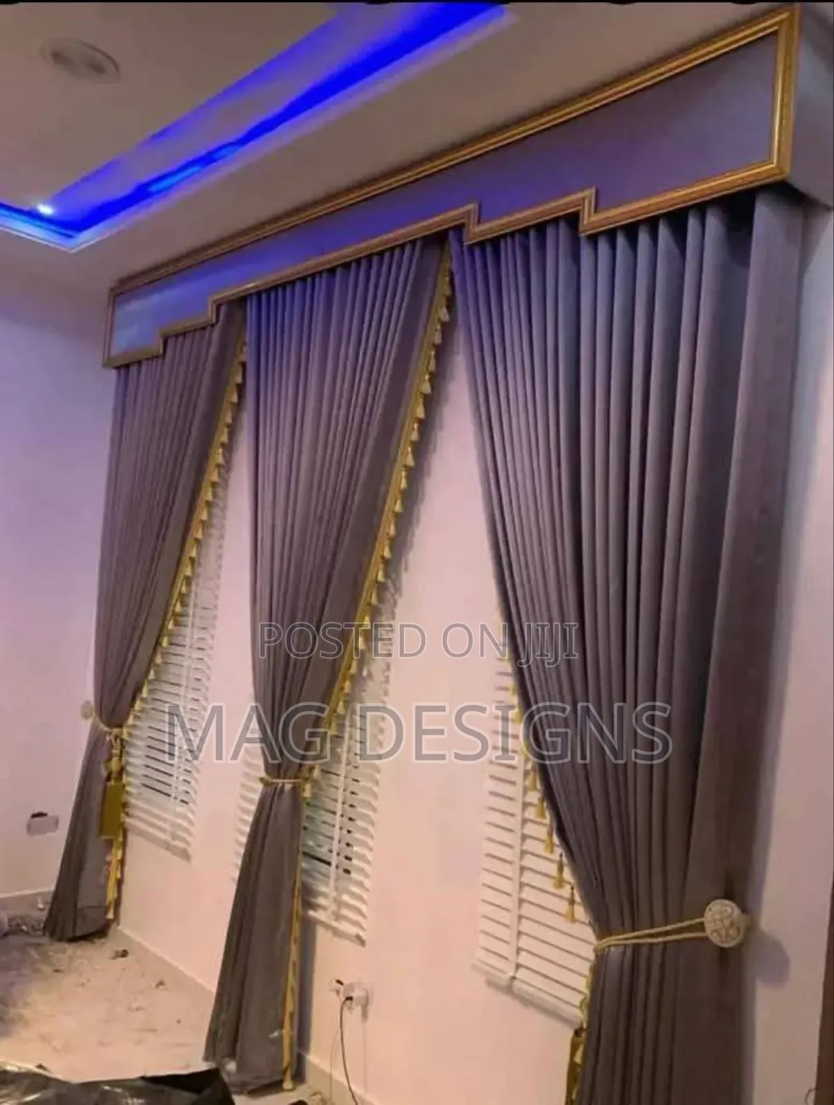 Customer Curtain