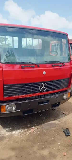 814 Pickup Truck With 4 Cylinders (Tokunbo)