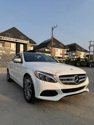 Mercedes-Benz C300 Luxury 4Matic Sedan AWD (2.0L 4cyl 7A) 2016 White