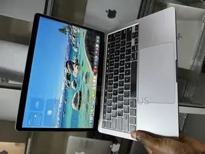 Laptop Apple MacBook Pro 2020 16GB Intel Core I7 SSD 1T
