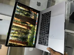Laptop Apple MacBook Pro 2019 16GB Intel Core I9 SSD 512GB