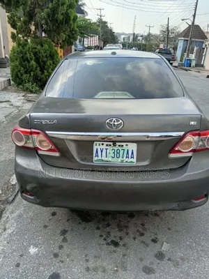 Toyota Corolla 2011 Gray