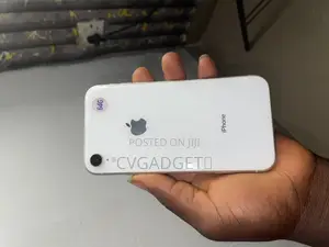Apple iPhone XR 64 GB White