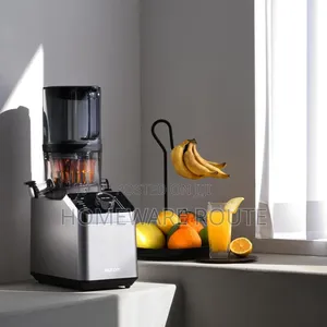 Hurom M100 2in1 Slow Juicer and Blender