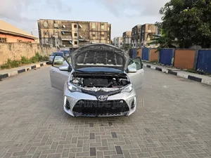 Toyota Corolla LE 4dr Sedan (1.8L 4cyl CVT) 2016 Silver
