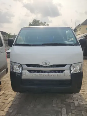 Toyota HiAce 2014 White