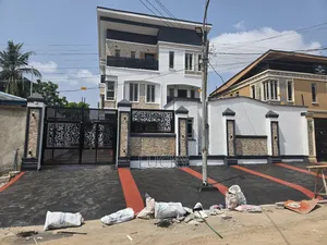 A Newly Built 7 Bedroom Duplex