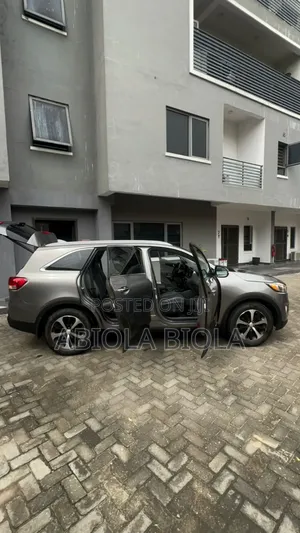 Kia Sorento 4dr SUV 2016 Gray