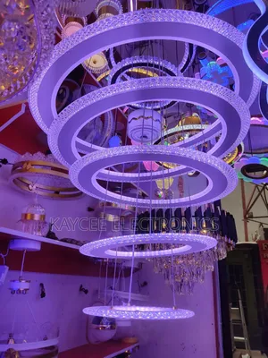 Elegant Hanging Chandelier Light – Modern Interior Décor