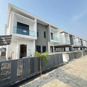4bdrm Duplex in Orchid, Chevron for sale
