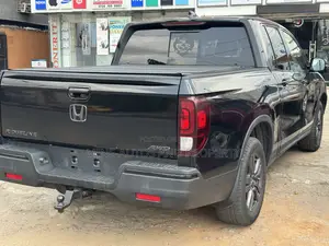 Honda Ridgeline RTL-T AWD Crew Cab 125.2 in. WB 2018 Black
