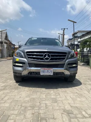 Mercedes-Benz M Class ML350 4MATIC 4dr SUV AWD (3.5L 6cyl 7A) 2014 Gray
