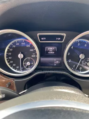 Mercedes-Benz M Class ML350 4MATIC 4dr SUV AWD (3.5L 6cyl 7A) 2014 Gray