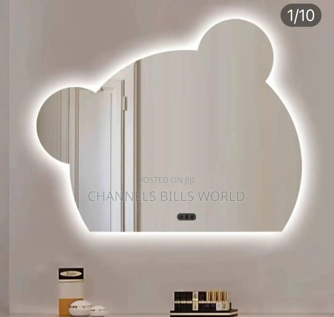 Pet Design Mirror