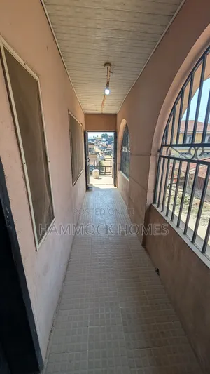 ₦12m Potential 20-Rooms Self Contain Hostel Trekable to Unibadan.