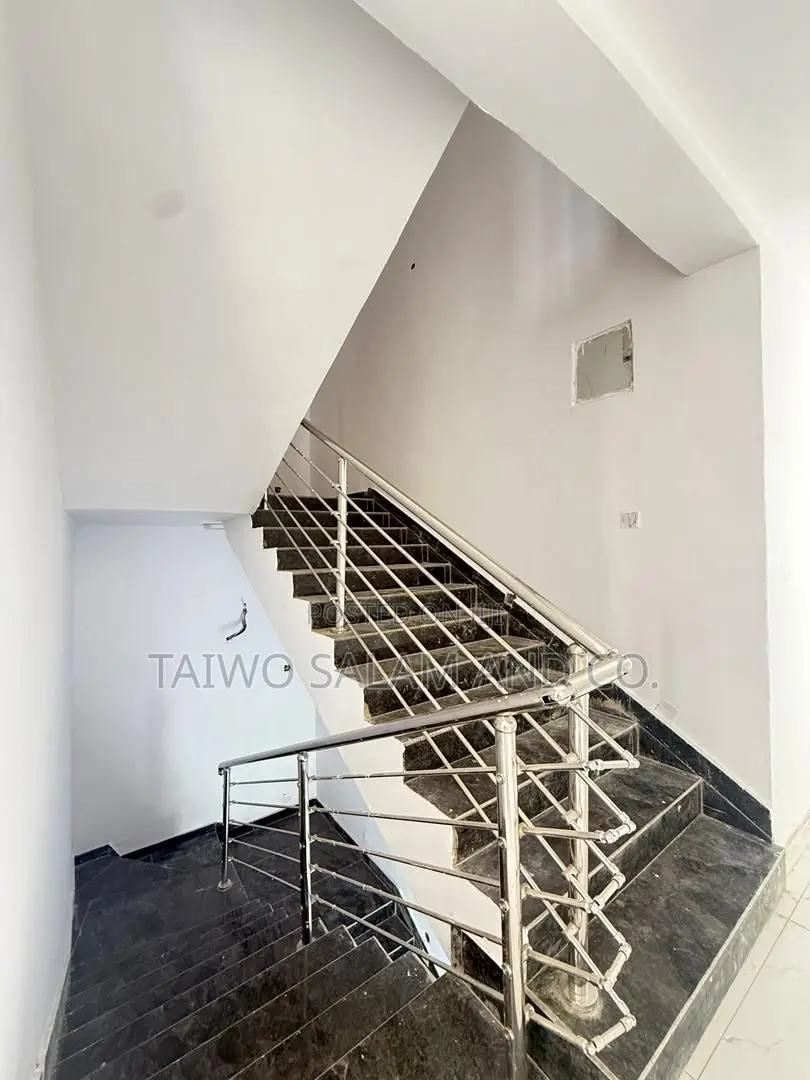 4 Bedroom Duplex