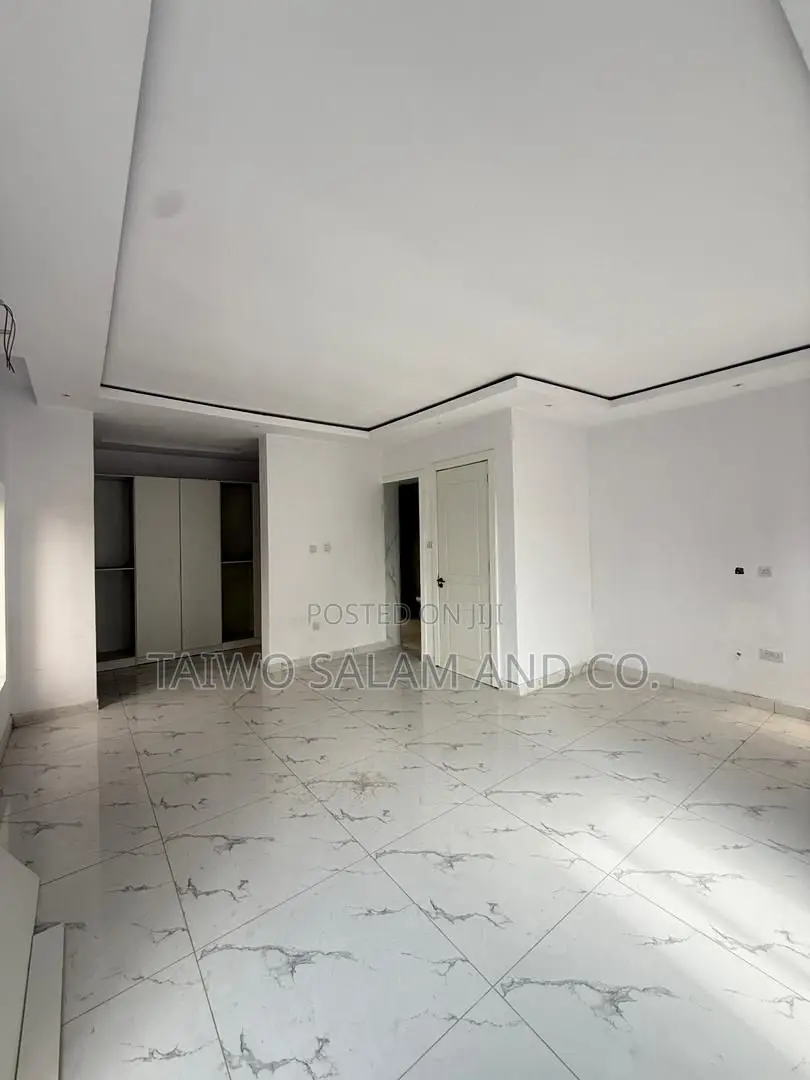 4 Bedroom Duplex