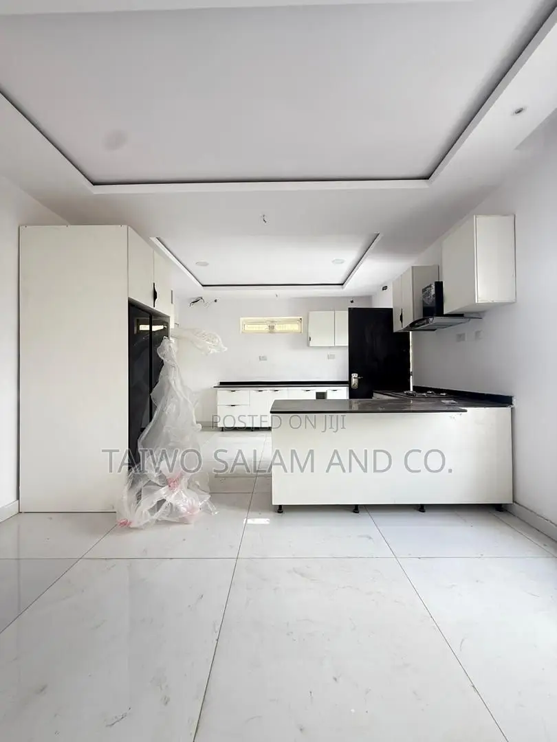 4 Bedroom Duplex