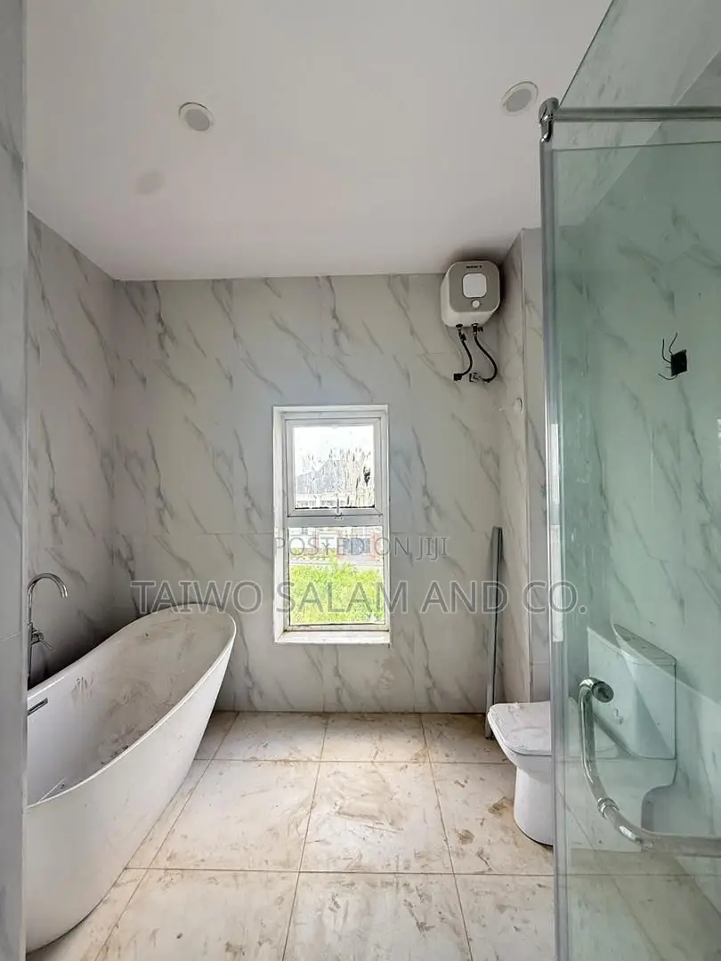 4 Bedroom Duplex