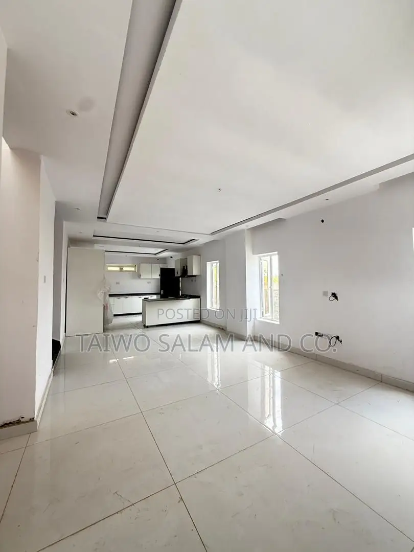 4 Bedroom Duplex