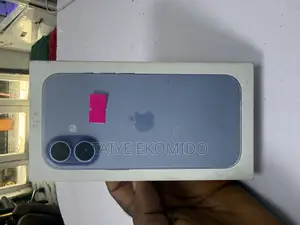 New Apple iPhone 17 256 GB Blue