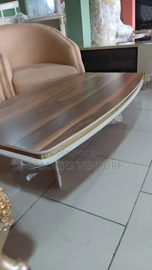 Empoli Center Table