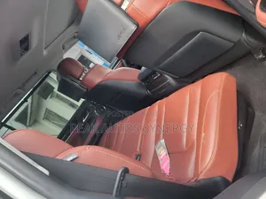 Lexus LX 570 AWD 2019 White